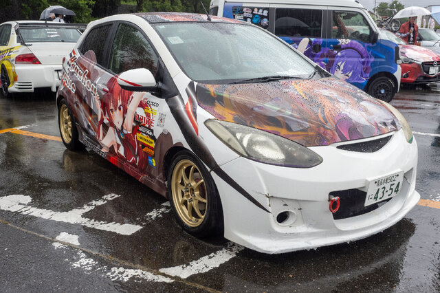 人気VTuberにウマ娘、初音ミクまで！雨にも負けなかった痛車＆痛バイクを取材【第九回 天下無双 東西最強痛車決戦 フォトレポ】