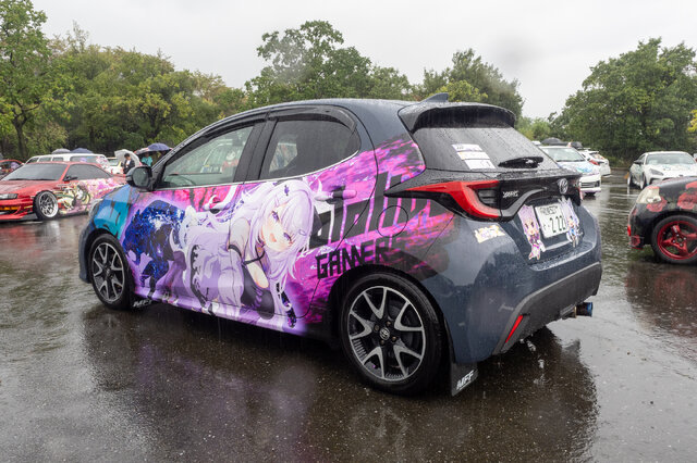 人気VTuberにウマ娘、初音ミクまで！雨にも負けなかった痛車＆痛バイクを取材【第九回 天下無双 東西最強痛車決戦 フォトレポ】