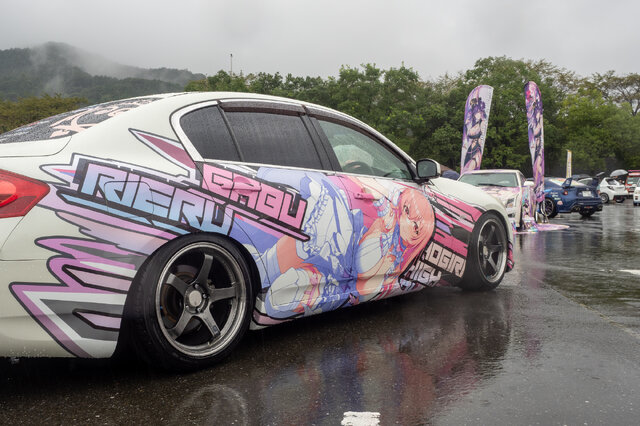 「あおぎり高校」に、Crazy Raccoon所属の人気VTuberまで！水もしたたる痛車まとめ【第九回 天下無双 東西最強痛車決戦 フォトレポ】