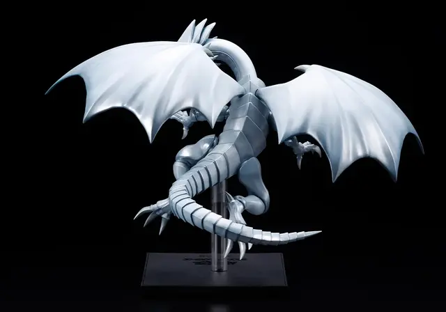 「遊戯王」より「青眼の白龍」が新ブランド「OSHI WORKS」で立体化！リーズナブルながらもハイクオリティ、専用台座にも注目