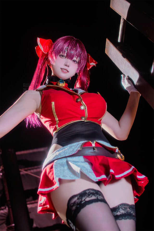 宝鐘マリン「ホロライブ」／るーみ（X：@love1loooomy）、撮影：まさる（X：@masaru_cos）