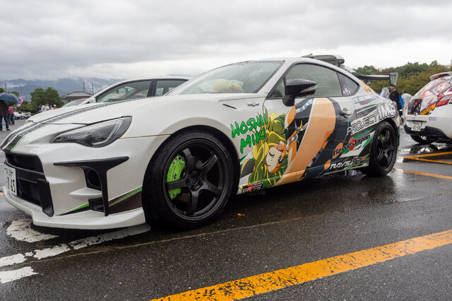 「アイマス」「ラブライブ」「バンドリ」の痛車が集結！キラキラした姿に注目【第九回 天下無双 東西最強痛車決戦 フォトレポ】