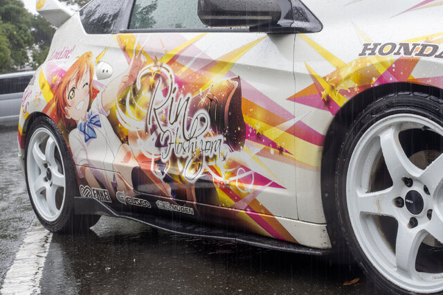 「アイマス」「ラブライブ」「バンドリ」の痛車が集結！キラキラした姿に注目【第九回 天下無双 東西最強痛車決戦 フォトレポ】