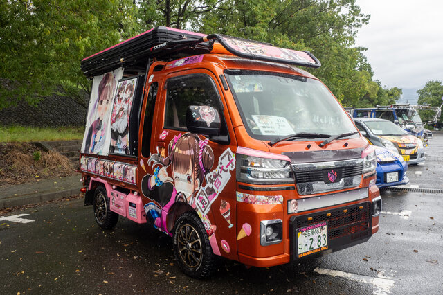 「アイマス」「ラブライブ」「バンドリ」の痛車が集結！キラキラした姿に注目【第九回 天下無双 東西最強痛車決戦 フォトレポ】