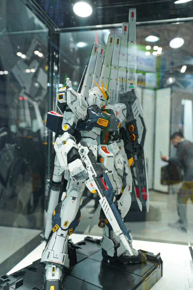 「PGU νガンダム」から「フルアーマーZZガンダム Ver.Ka」、「グスタフ・カール00型」まで、宇宙世紀を駆け抜けたMSの展示が熱い！【イベントレポート】