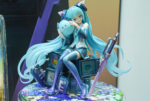 「HG ストフリ弐式」に「サンドロック改」、ガンダム45周年の「初音ミク×ダブルオーガンダム」フィギュアまで新作目白押し！【イベントレポート】