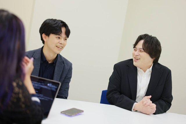 難解な局面を親切&分かりやすく伝えるテク―『シャドバ』公式大会でお馴染みの解説陣「まる」×「海老原」が語るこだわりと、配信がもっと楽しくなる裏側