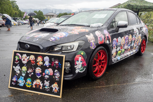 ベンツやレクサス、往年のスポーツカーまで集結！雨に負けじと会場を盛り上げた痛車まとめ【第九回 天下無双 東西最強痛車決戦 フォトレポ】