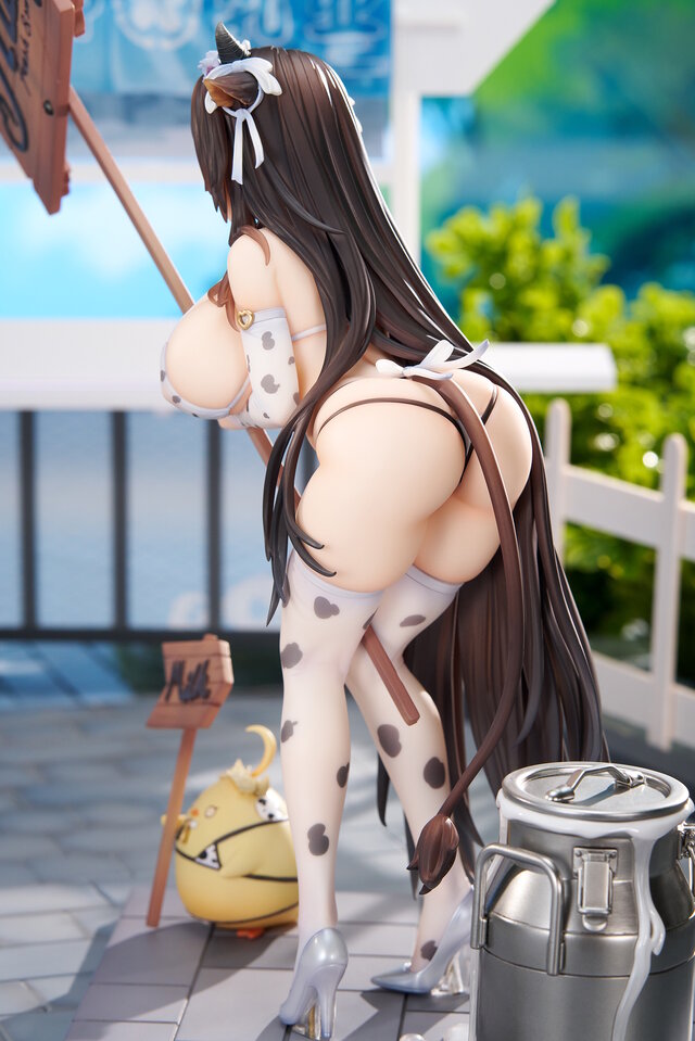 目のやり場に困るミルクメイド柄ビキニ…！『アズレン』より「樫野」が着せ替え衣装「フレッシュ＆スウィート！」の姿で立体化