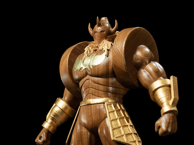 お値段約33万円！「キン肉マン」より「悪魔将軍」が木彫フィギュア化ー金箔と天然木で製作された贅沢仕様