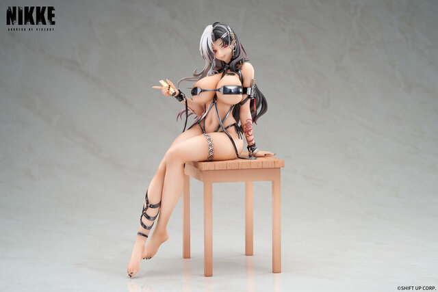 大胆な衣装が光沢感でより過激に…！『勝利の女神：NIKKE』から「ロザンナ：シックオーシャン」が1/7スケールフィギュア化