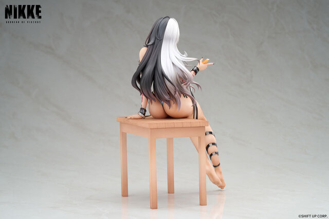 大胆な衣装が光沢感でより過激に…！『勝利の女神：NIKKE』から「ロザンナ：シックオーシャン」が1/7スケールフィギュア化