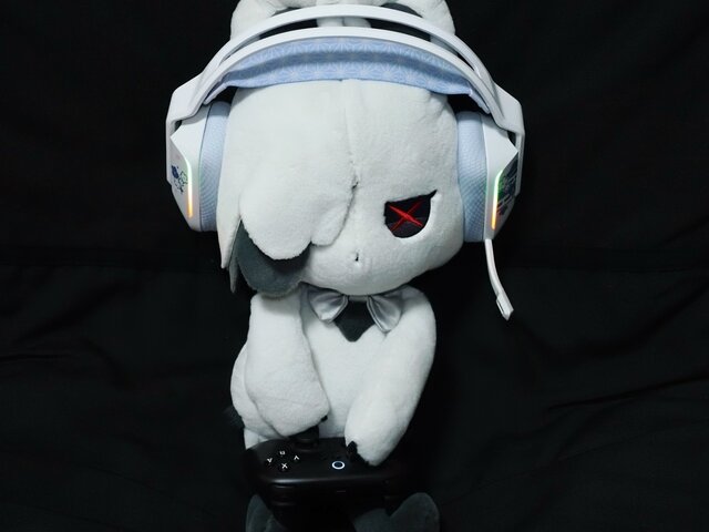 これは“綾華推し”にとって最高の神器かもしれない―「ロジクールG」×『原神』コラボのキーボード&ヘッドセット“神里綾華特別モデル”を触ってみた！