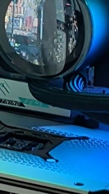 『バトルフィールド6』を2.1インチでプレイ！？CPUクーラーのスクリーンをまさかのディスプレイ代わりに