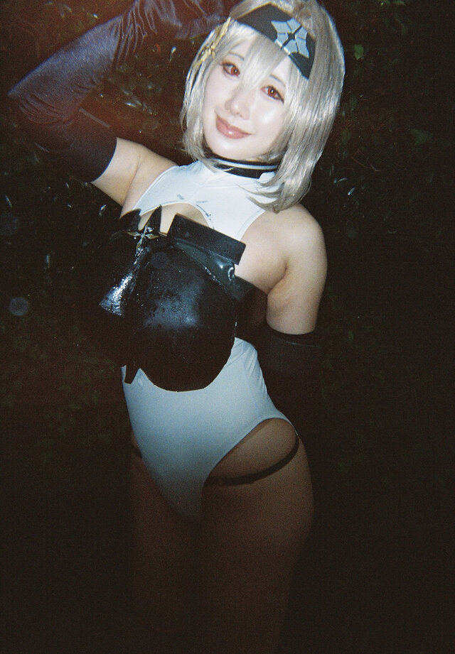 レッドシューズ『勝利の女神：NIKKE』／鳥海かう（X：@kau_toriumi）