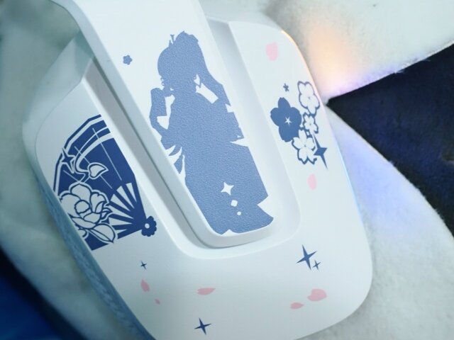 これは“綾華推し”にとって最高の神器かもしれない―「ロジクールG」×『原神』コラボのキーボード&ヘッドセット“神里綾華特別モデル”を触ってみた！