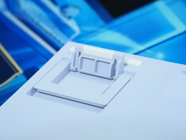 これは“綾華推し”にとって最高の神器かもしれない―「ロジクールG」×『原神』コラボのキーボード&ヘッドセット“神里綾華特別モデル”を触ってみた！