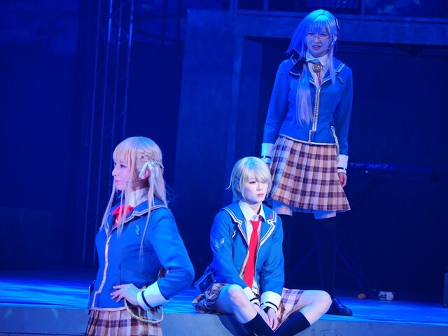 舞台「ヘブンバーンズレッド」ゲネプロレポート─「第31A部隊」が現実の“舞台”に立つ。ゲームでは決して見られない舞台版ならではの魅力に惹き込まれる！