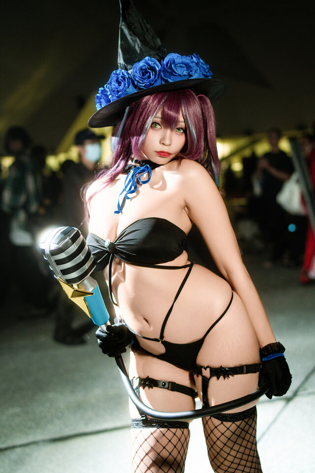 阿古屋真珠（eeo Store 池袋本店コラボ衣装）「魔法少女にあこがれて」／Kadorin 仁美（Instagram：kadorin.hitomi）【タイ】