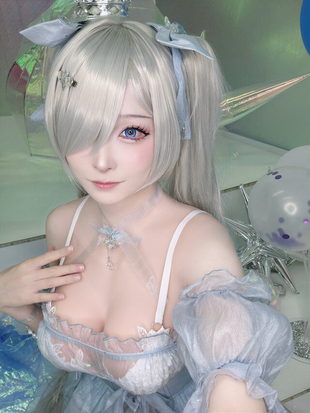 シンデレラ／りょうら（X：@ryoracos）