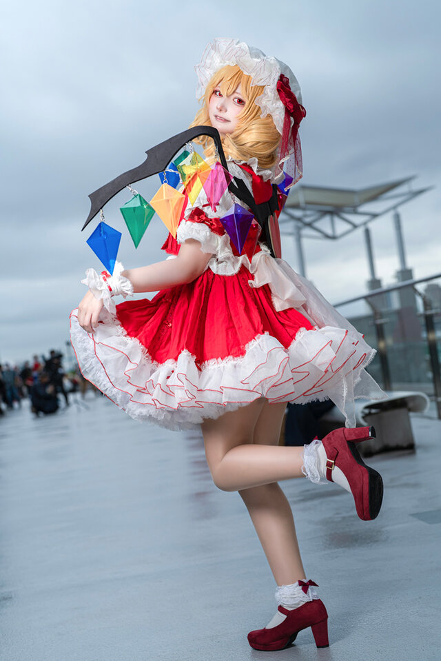 フランドール・スカーレット／さら（X：@sara_cospure）