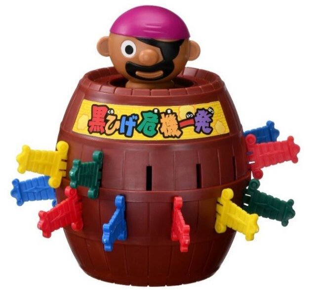 お値段約200万の「黒ひげ危機一髪」！50周年記念として“純金”ミニチュア化