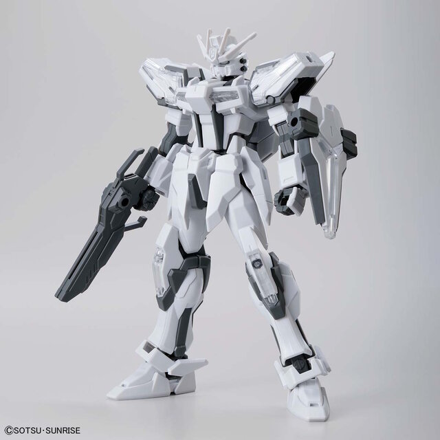 ガンプラ「EG ビルドストライク エクシードギャラクシー」のペインティングモデルが12月27日発売!シンプル色数のランナーで“塗装挑戦”に最適