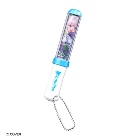 「ホロライブ」6th fes.イラスト使用のガシャポン「ペンライトチャーム」が豪華！ほぼ原寸サイズで光るギミック付