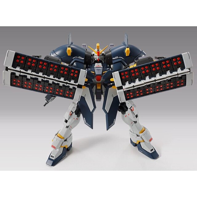 「ガンダムサンドロックEW」がアーマディロリザード装備でMGガンプラ化！ミサイルポッドはハッチが可動し、弾頭も成形色で再現