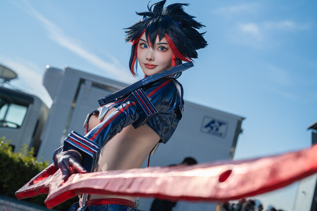 纏流子「キルラキル」／えくぼ（X：@peko_ekubo）