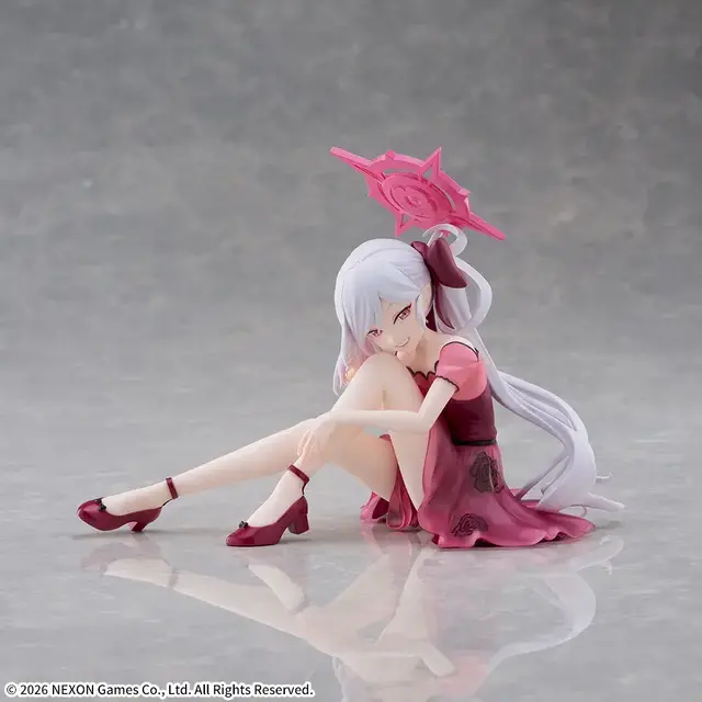 煌びやかなドレス&妖艶座り姿…！『ブルアカ』より「ムツキ」「アル」がオリジナル衣装でプライズフィギュア化