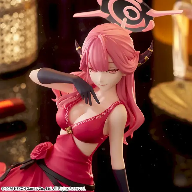 煌びやかなドレス&妖艶座り姿…！『ブルアカ』より「ムツキ」「アル」がオリジナル衣装でプライズフィギュア化