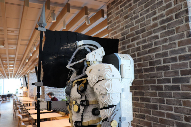 コジプロの創造はここから生まれる！「コジマプロダクション」スタジオ潜入レポート。ルーデンスからカフェテリアまで、オフィスなのに世界観作り込みがスゴい【特集】