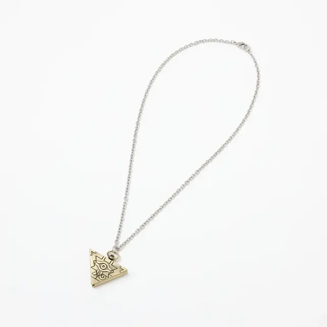 「遊戯王」新作コラボアイテムのこだわりが凄い！「千年パズル」懐中時計はじめ、遊戯と海馬の象徴的な要素を盛り込んだブーツなど全5商品