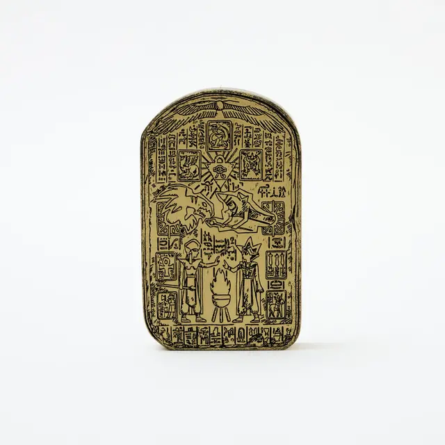 「遊戯王」新作コラボアイテムのこだわりが凄い！「千年パズル」懐中時計はじめ、遊戯と海馬の象徴的な要素を盛り込んだブーツなど全5商品