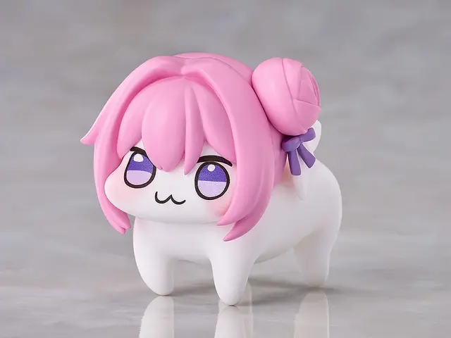 『勝利の女神：NIKKE』謎生物「SHIDORO」が大きめソフビ化！愛らしいフォルム、貯金箱として活用できる優れもの