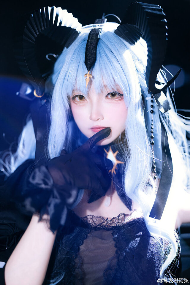 豊川祥子／发财阿弦（Weibo：发财阿弦）