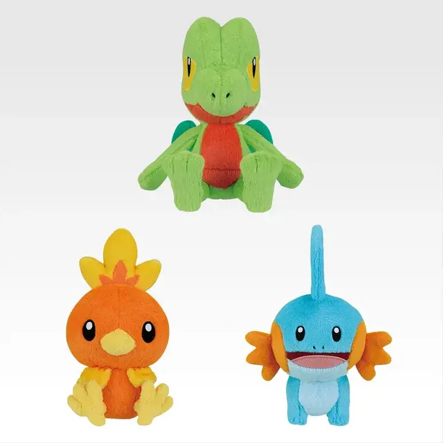 『ポケモン』30周年一番くじ第1弾の全ラインナップ公開！カントー～シンオウ地方の御三家が集まった時計、ぬいぐるみなど記念グッズ盛りだくさん