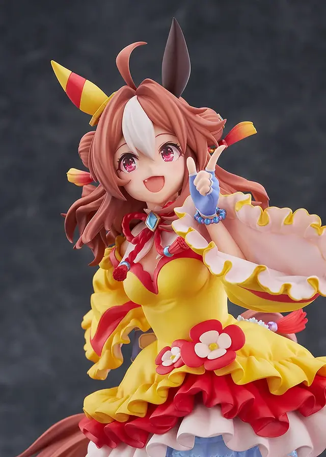 溢れ出るハッピー！『ウマ娘』コパノリッキー」1/7スケールフィギュアは、華やかな勝負服姿が魅力