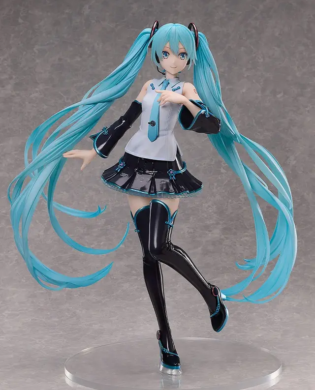 抱えるほど大きい!「初音ミク」が1/3スケールでフィギュア化、衣装の細かな装飾まで圧倒的なボリュームで再現