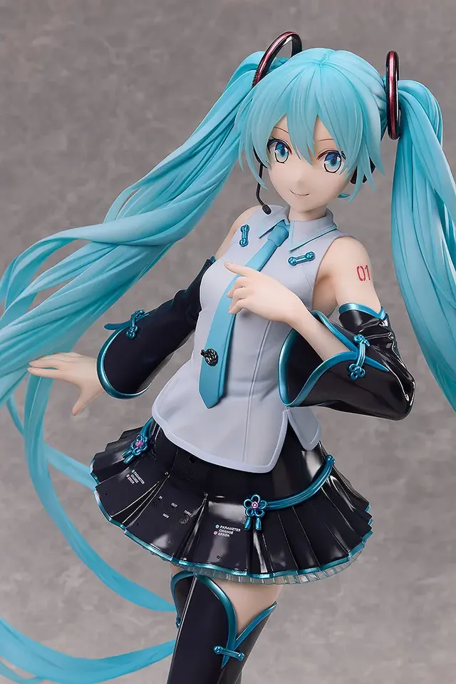 抱えるほど大きい!「初音ミク」が1/3スケールでフィギュア化、衣装の細かな装飾まで圧倒的なボリュームで再現