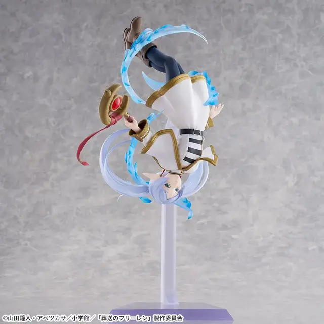 アニメ「葬送のフリーレン」より、フリーレンが“逆さポーズ”でプライズフィギュア化！花と舞うような姿が美しい…
