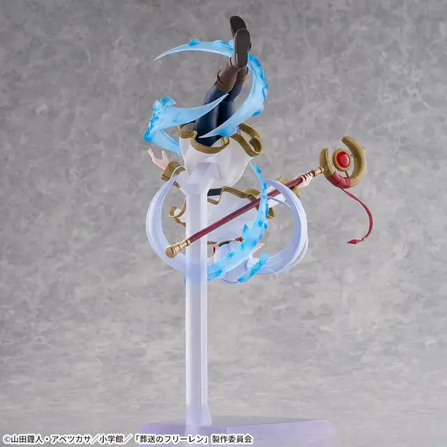 アニメ「葬送のフリーレン」より、フリーレンが“逆さポーズ”でプライズフィギュア化！花と舞うような姿が美しい…