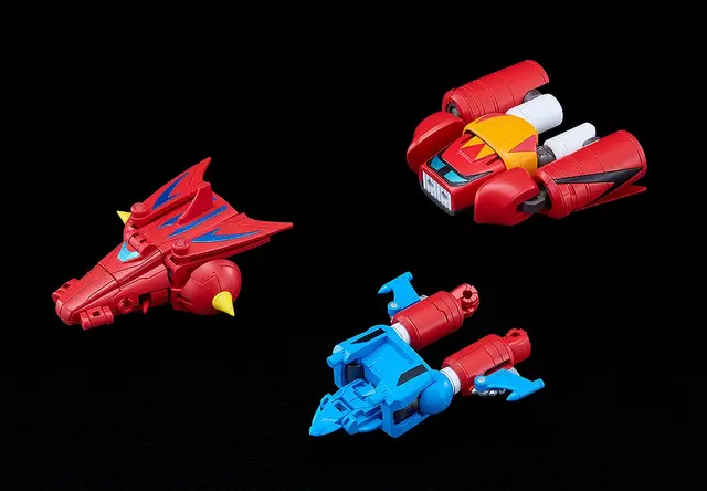 「ゲッタードラゴン」合体キットが存在感抜群!ドラゴン号、ライガー号、ポセイドン号が余剰パーツなしで完全変形