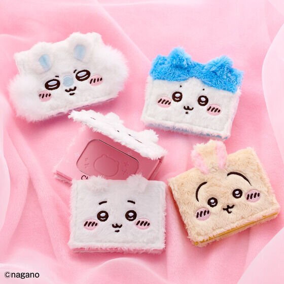 「ちいかわ」毎日のメイクが楽しくなる！もふもふのおかお刺繡コスメ「ふわかおこんぱくと」に、うさぎゴールドラメ など全4種