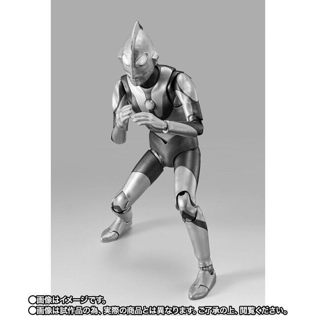 当時のTVから飛び出してきたような再現度!「ウルトラマン(Aタイプ)」が60周年を記念した“モノクロカラー”で可動フィギュア化