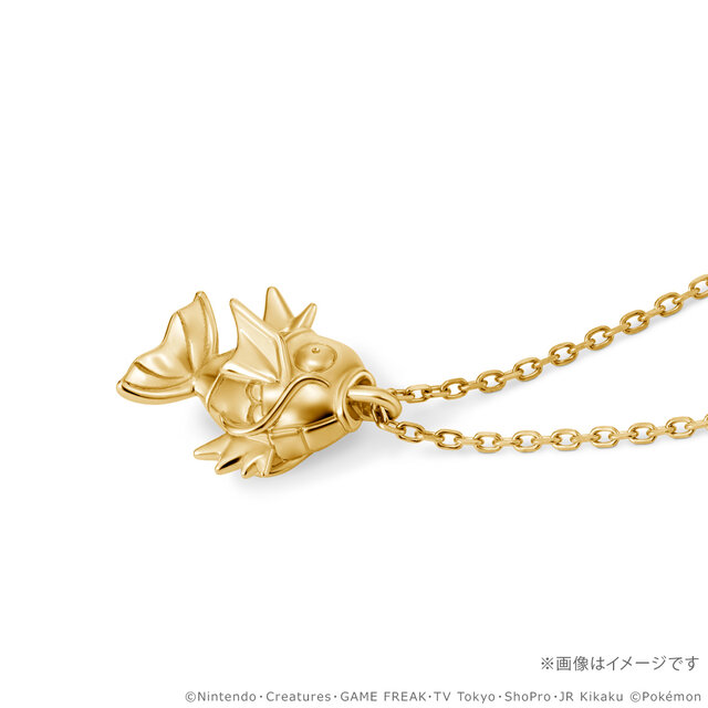 K18カビゴンが99万円！『ポケモン』30周年記念ネックレス全5種が予約受付中、ダイヤモンドを持ったピカチュウやコイキングの“はねる”も