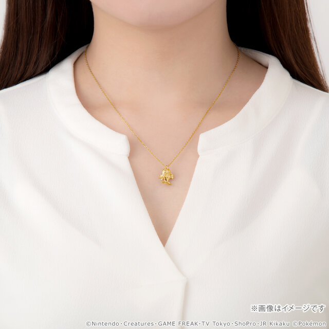 K18カビゴンが99万円！『ポケモン』30周年記念ネックレス全5種が予約受付中、ダイヤモンドを持ったピカチュウやコイキングの“はねる”も