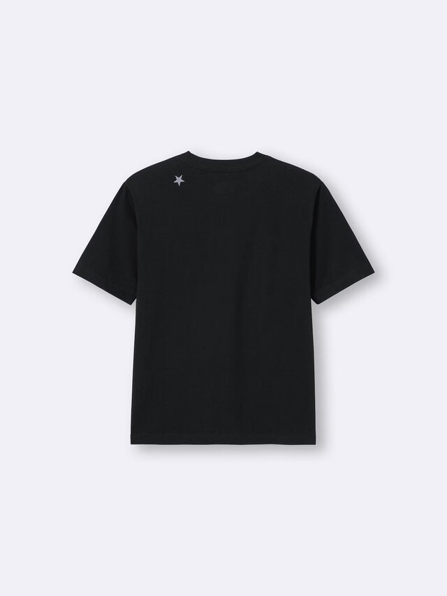 GU×アニメ「ジョジョ」グッズの一部が店舗で7月17日再販!承太郎&スタープラチナ、DIOのTシャツなど5種類