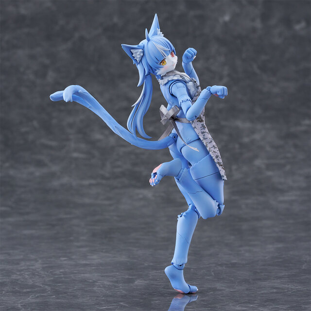 自衛隊公式キャラ「おまねこ」がプラモデルになった!“刺さる要素”をふんだんに盛り込んだ激かわ猫、ただし“オス”である
